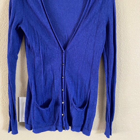 Banana Republic Cardigan - Picture 2 of 4